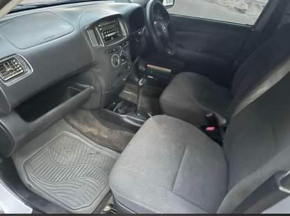 A picture of TOYOTA RAV4 OLD