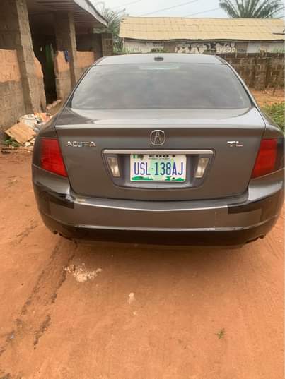 A picture of Acura TL 07