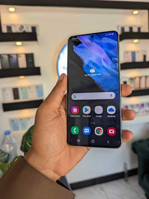 A picture of Samsung s21 5g