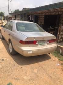 A picture of 2002 Toyota Camry Drop light