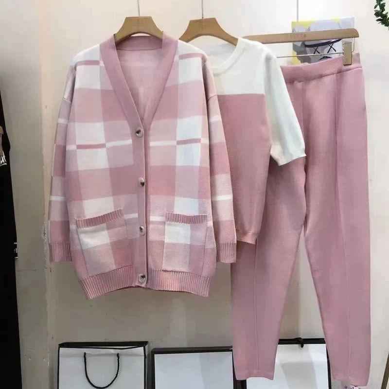 A picture of Sweater pieces