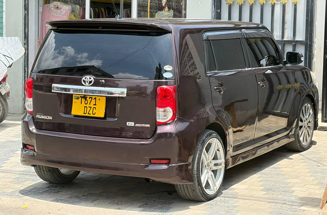 A picture of Toyota Rumion DZC Year 2008 Push to start Wine color