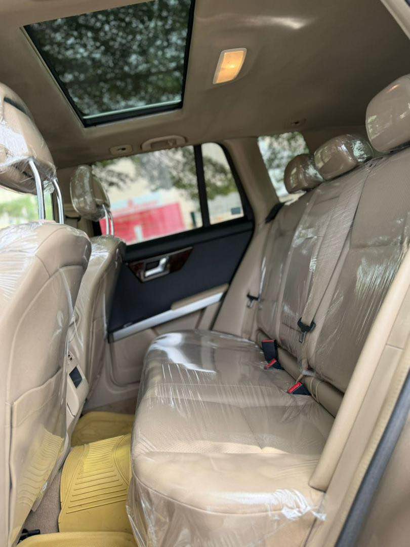 A picture of 2010 MERCEDES BENZ GLK350 4MATIC