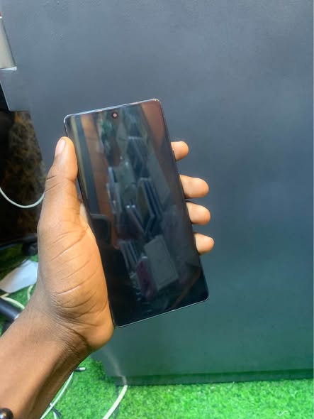 A picture of Pixel 6