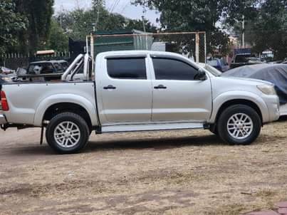 used toyota hilux