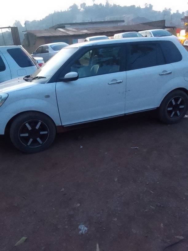 A picture of A verisa car