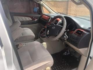 A picture of Toyota Alphard