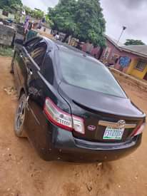 A picture of TOYOTA CAMRY 2010