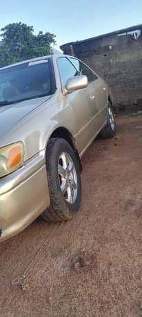 A picture of Toyota Camry aka Envelope Light