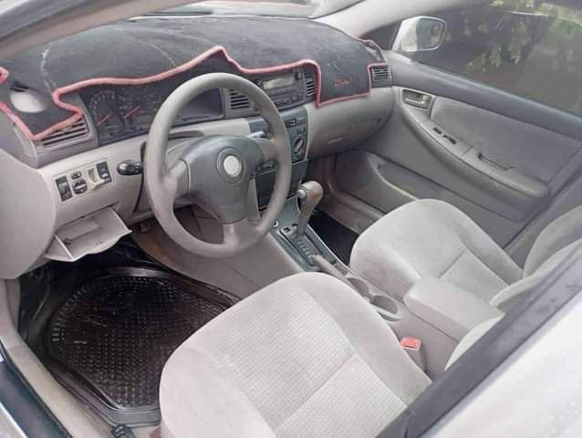 A picture of 2005 Corolla 2005