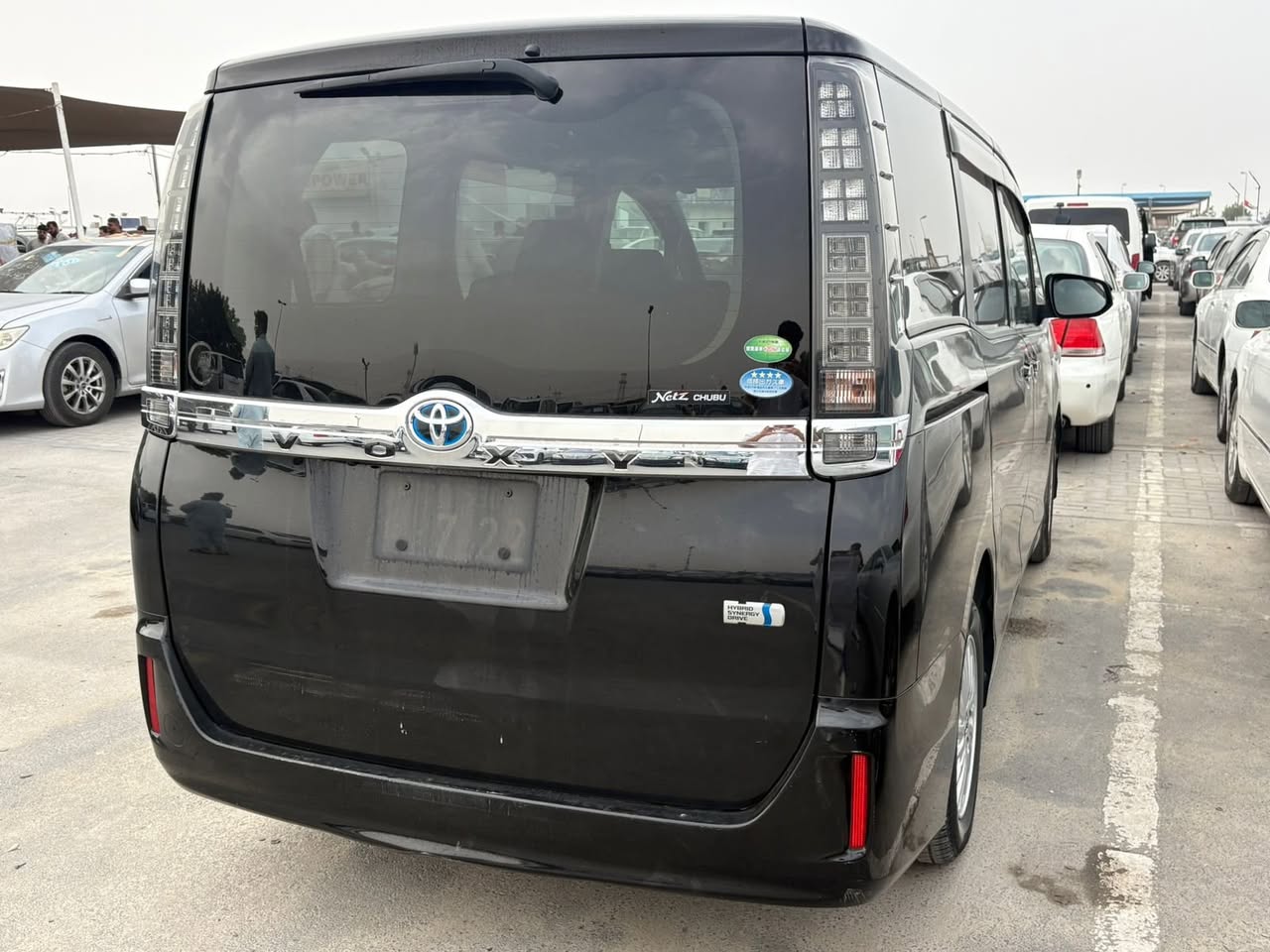A picture of 2015 Toyota voxy for export only