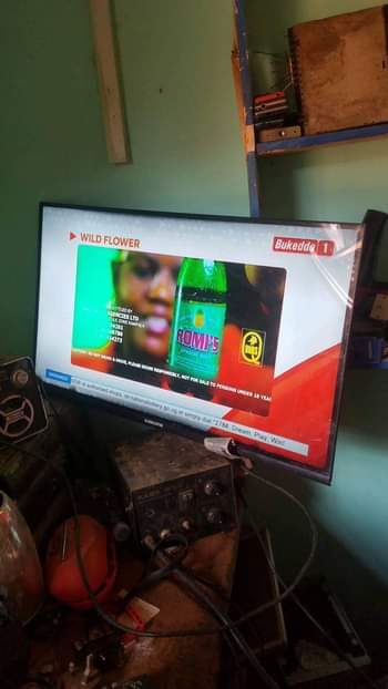 A picture of 32 inch tv set