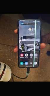 A picture of  Samsung S20 Ultra at 650k 128GB 12GB Works perfectly