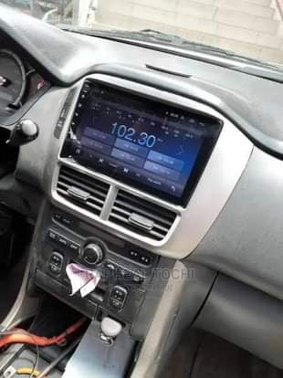 A picture of Android screen reverse camera tracker and all sound system in