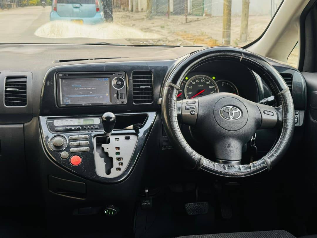 A picture of TOYOTA WISH ECW ENGINE 1ZZ BODY TYPE STATION WAGON SEVEN