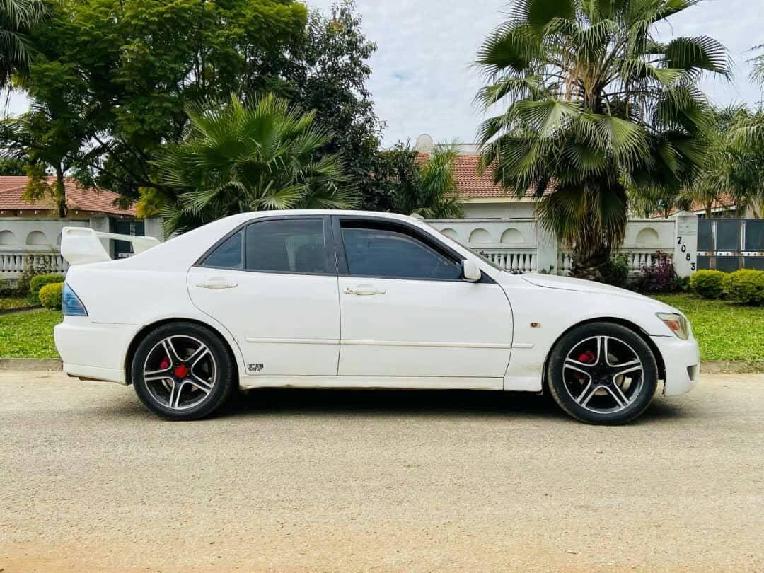 used toyota altezza