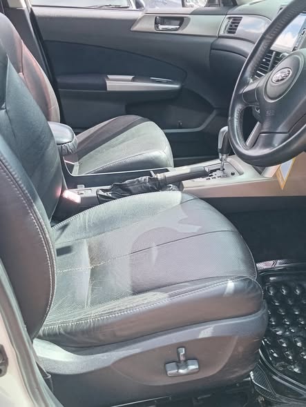 A picture of SUBARU FORESTER 2010