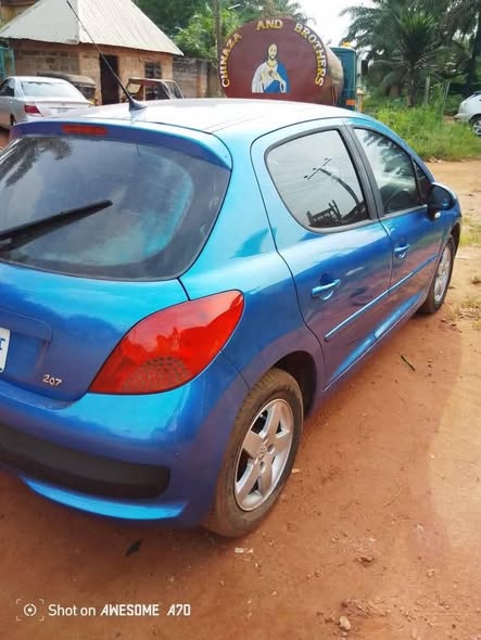 A picture of 2010 Peugeot 207