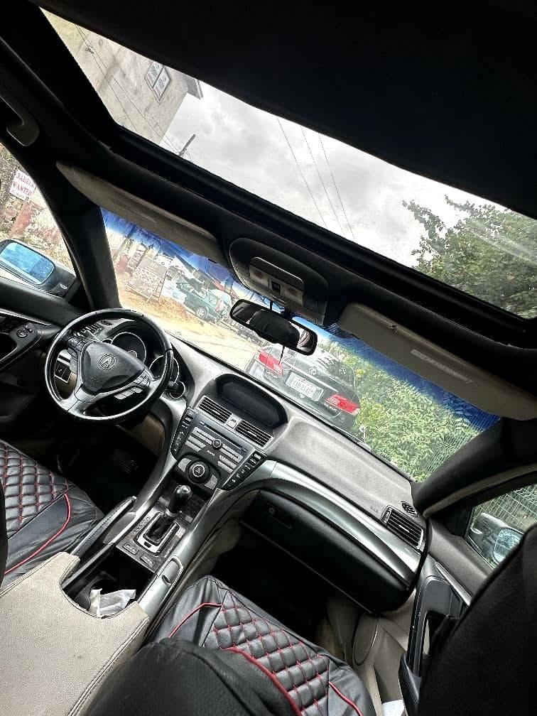 A picture of Acura TL