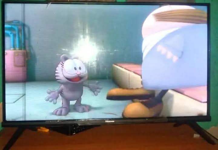 A picture of Smart Hisense Tv 32 inches VIDAA