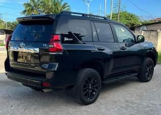 A picture of 2021 TOYOTA LANDCRUISER PRADO TX L