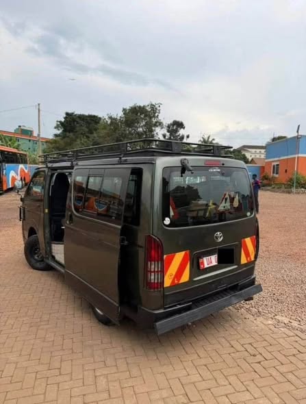 A picture of Tour van 45m