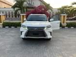 A picture of 2019 lx 570 registered for few months available in lagos