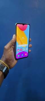 A picture of Samsung M13 Imetumika mwezi mmoja tu