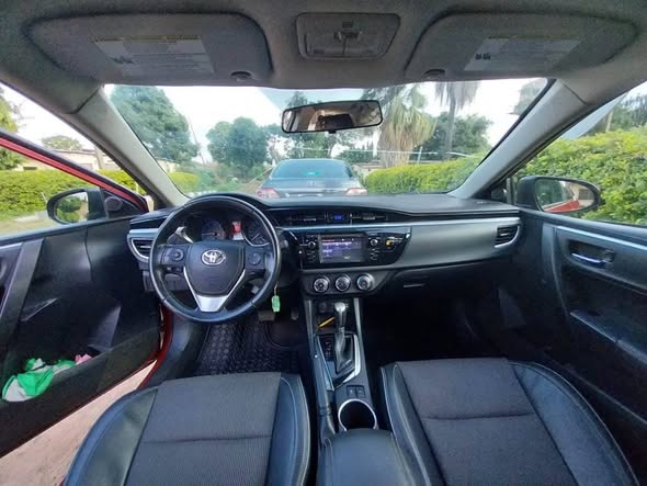 A picture of Toyota Corolla 2015