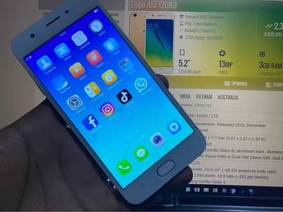 A picture of Oppo A57 2016