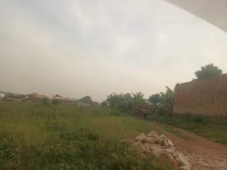 A picture of Busubuzi price 85by30 at 4 3m only bombo 2km from
