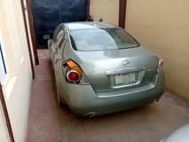 A picture of CLEAN NIGERIA USED NISSAN ALTIMA 2006 MODEL THUMB START ENGINE