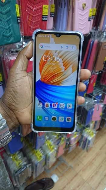 A picture of Infinix smart 5 bado mpya CHaji siku 3 ina fingerprint