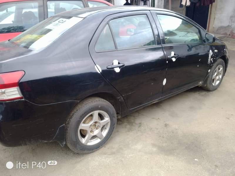 A picture of Toyota Yaris I m very sure of the engine The