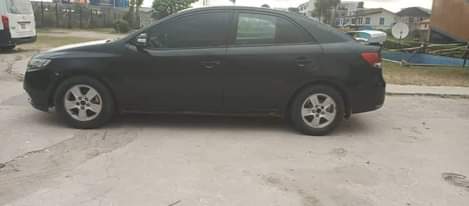 A picture of 2010 KIA Cerato Black