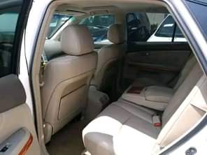 A picture of Brand LEXUS Model RX330 Year 2007 COLOUR WHITE Transmission Automatic