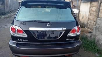 A picture of TOKUNBO STANDARD Neatly used Lexus RX 300 2001 model Untouched