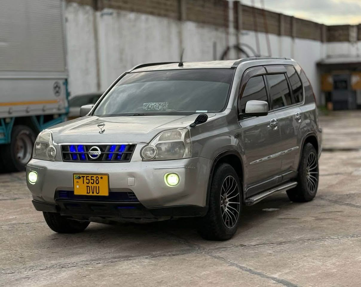 A picture of NISSAN EXTRAIL 2008