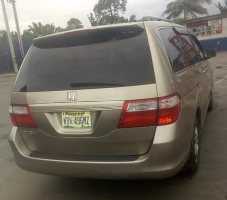 A picture of Honda Odyssey 2007 Model Colour Gold Condition No pin missing