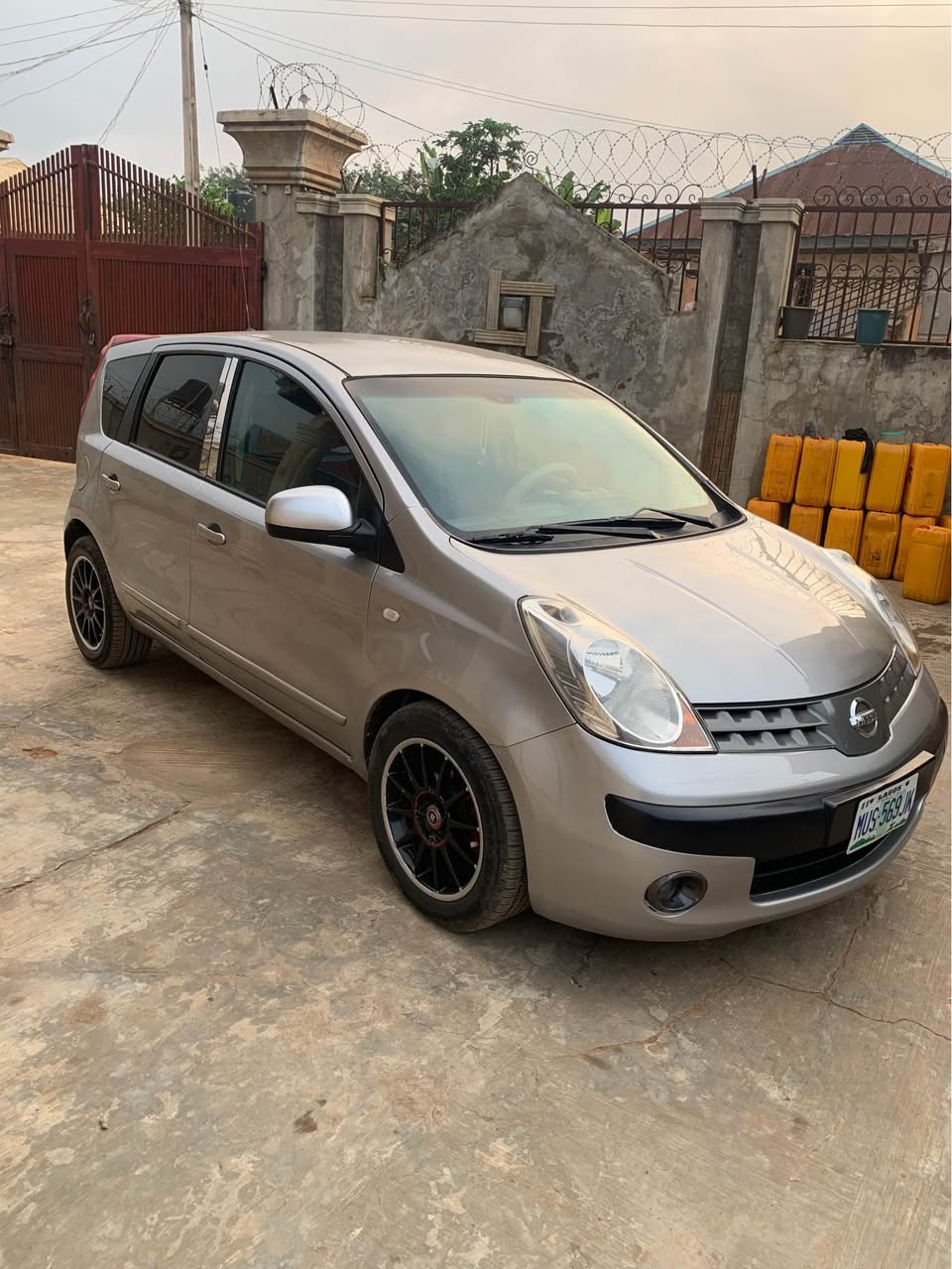 A picture of CLEAN NISSAN NOTE 2008
