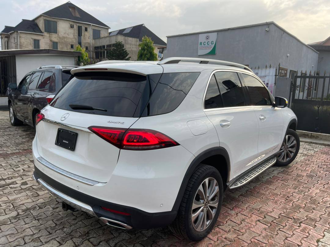 A picture of Benz GLE 2020