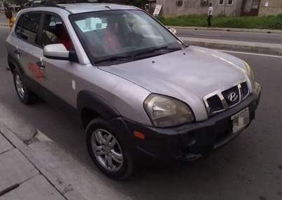 A picture of 06 Hyundai Tucson FirstBody 4WD V6 Utouch Engine Gear Ac