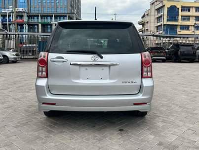 A picture of Toyota raum