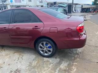 A picture of Toyota Camry 06 available
