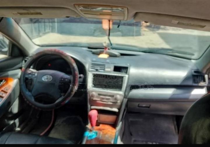 A picture of Ilaje ajah camry 08
