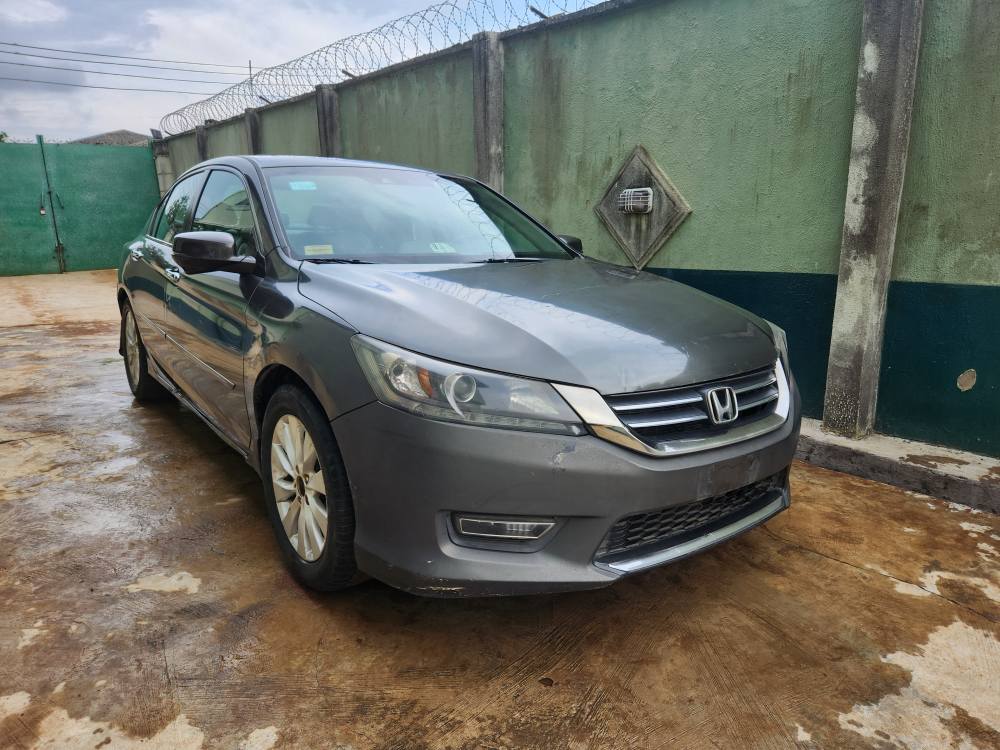 A picture of Super clean 2013 honda accord fullest option Awoof deal