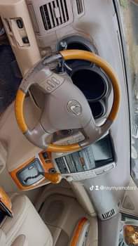 A picture of Rx 330 up for sale and everything is working perfectly