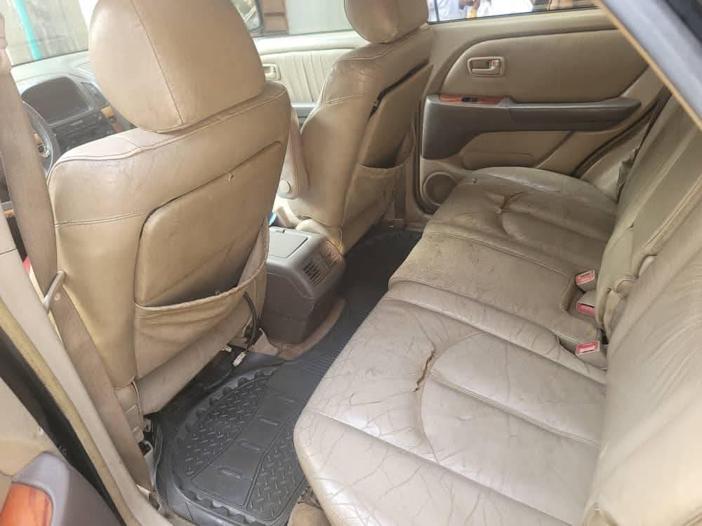 A picture of Lexus Rx300