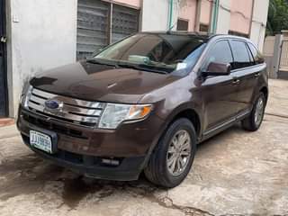 A picture of Ford Edge 08 model