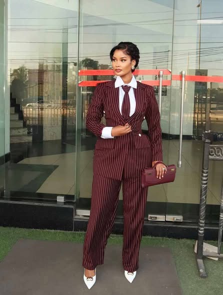 A picture of Womens suit suti za kike
